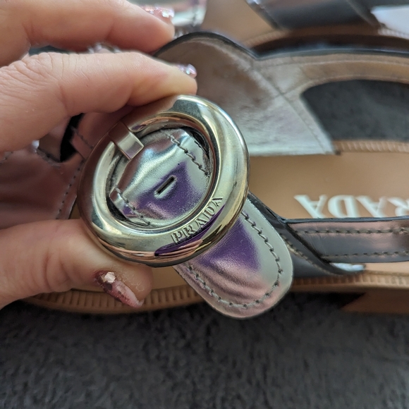 Authentic Prada Silver Leather Slingback Block-Heel Sandals Sz 37 7.5 - Picture 3 of 9